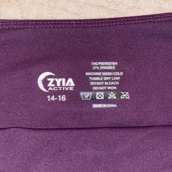 Zyia Light N’ Tight Leggings - Picture 5 of 5